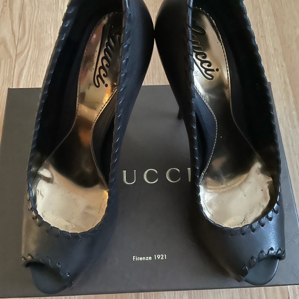 Gucci Heels - Picture 2 of 4